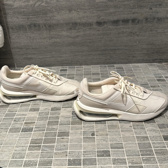 Nike Air Max Pre-Day Sneakers - Picture 6 of 13